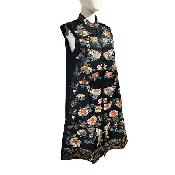 Embroidered Qipao Maxi Vest with Floral Pattern - Onyx