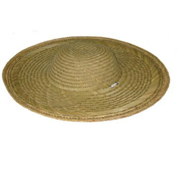Comfortable and sturdy straw hat with a white neck string