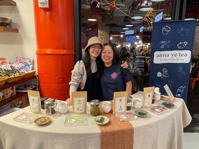 Anna Ye with Judy Ong at Anna Ye Tea tasting at Pearl River Mart Foods