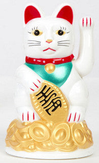 White lucky cat