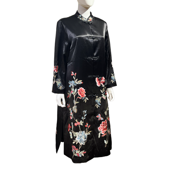 Embroidered Qipao Duster with Floral Pattern - Onyx